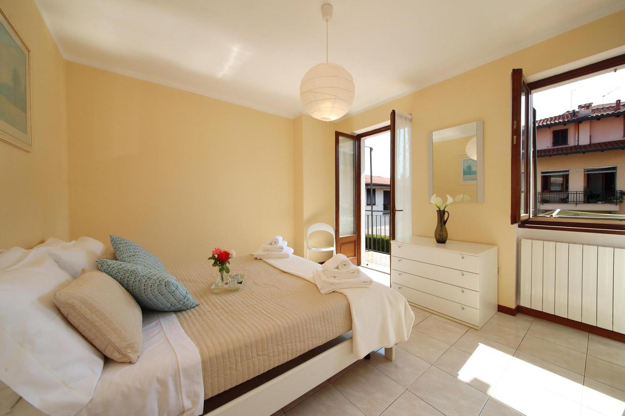 Petalo Bianco 100M From Lake - Happy Rentals Baveno Exterior foto